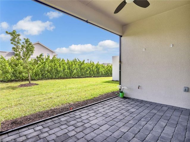 9225 Cayman DR, Naples, FL 34114