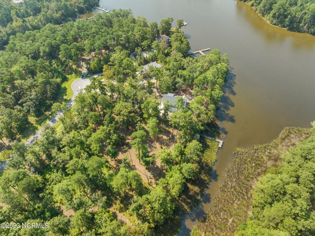 130 Queen Annes Court, Oriental, NC 28571