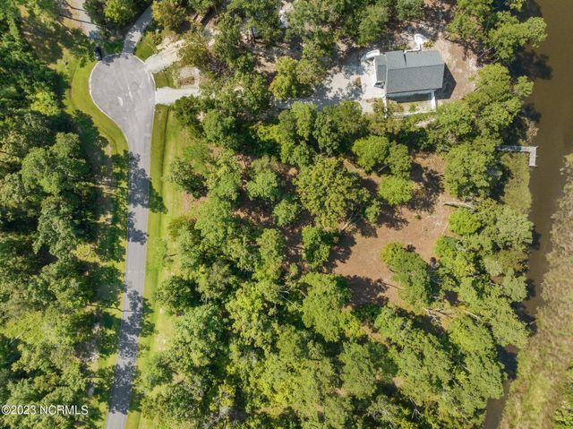 130 Queen Annes Court, Oriental, NC 28571