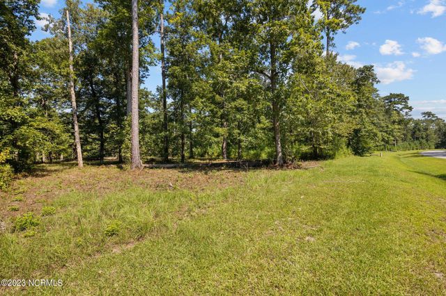 130 Queen Annes Court, Oriental, NC 28571