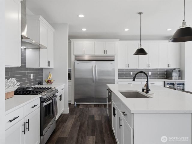 162 Mountain Crest Lane, Eatonville, WA 98328