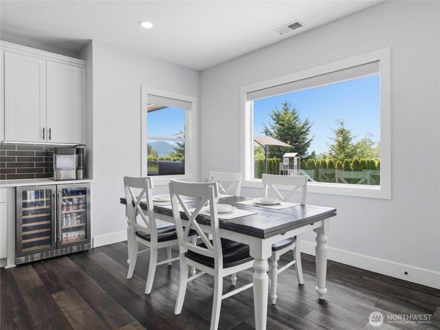162 Mountain Crest Lane, Eatonville, WA 98328