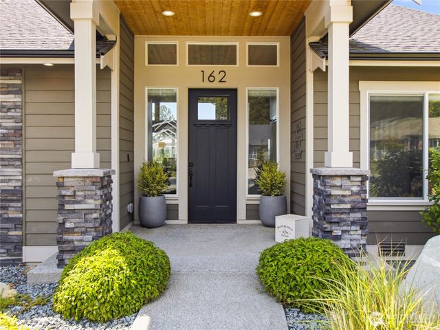 162 Mountain Crest Lane, Eatonville, WA 98328