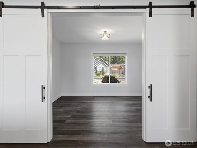 162 Mountain Crest Lane, Eatonville, WA 98328