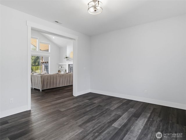 162 Mountain Crest Lane, Eatonville, WA 98328