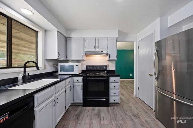 874 Eastwind Dr, Twin Falls, ID 83301