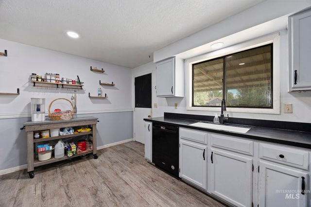 874 Eastwind Dr, Twin Falls, ID 83301