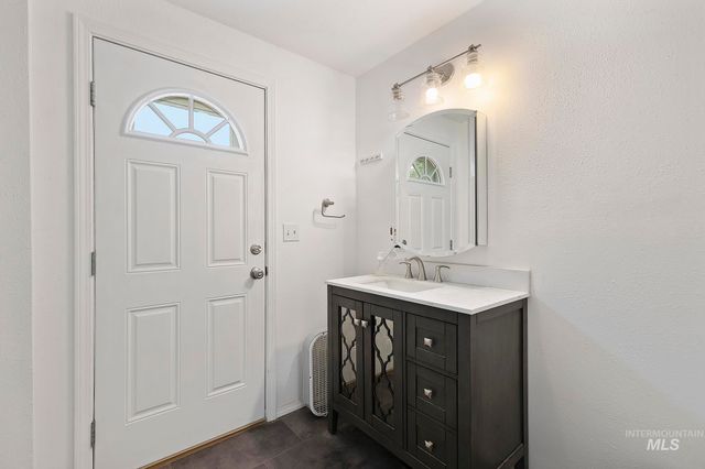 874 Eastwind Dr, Twin Falls, ID 83301