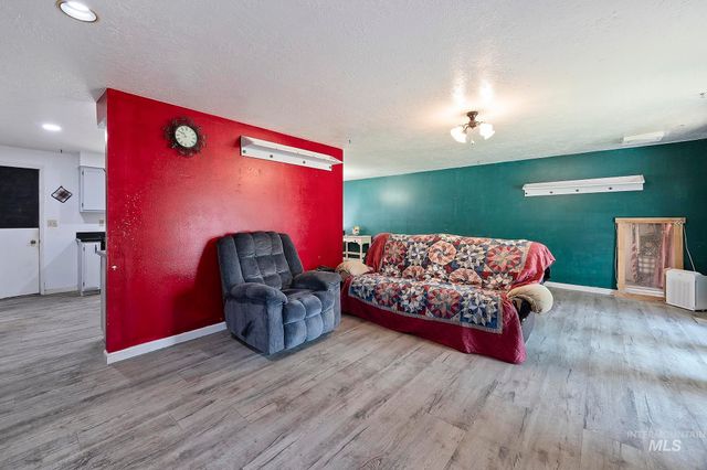 874 Eastwind Dr, Twin Falls, ID 83301
