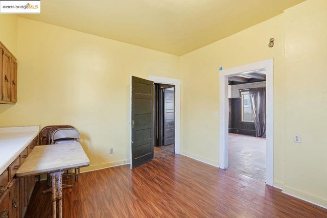 1068 Aileen St, Oakland, CA 94608