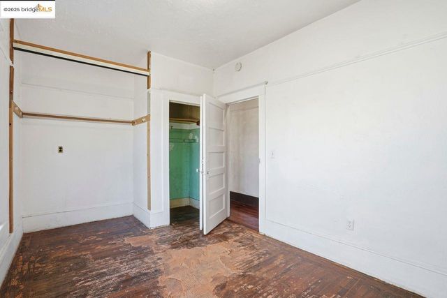 1068 Aileen St, Oakland, CA 94608