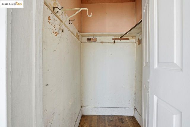 1068 Aileen St, Oakland, CA 94608