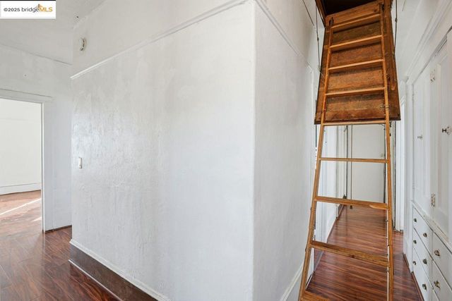 1068 Aileen St, Oakland, CA 94608