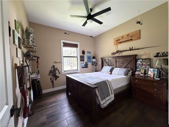 190 2nd ST SE, Naples, FL 34117