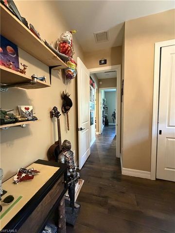 190 2nd ST SE, Naples, FL 34117