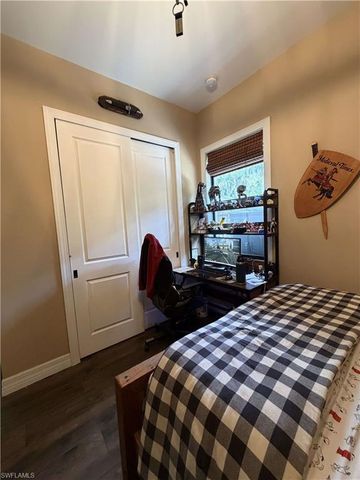 190 2nd ST SE, Naples, FL 34117