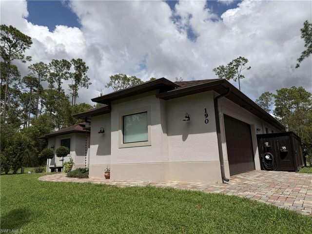 190 2nd ST SE, Naples, FL 34117