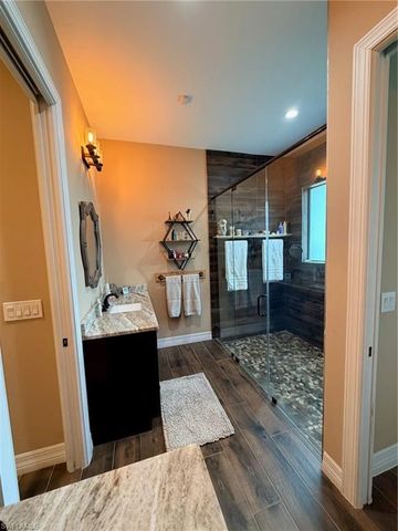 190 2nd ST SE, Naples, FL 34117