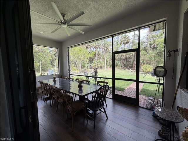 190 2nd ST SE, Naples, FL 34117