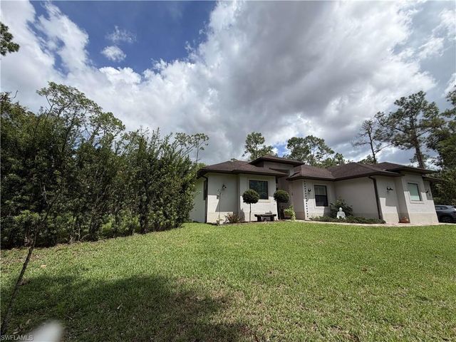 190 2nd ST SE, Naples, FL 34117