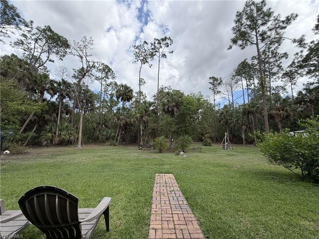 190 2nd ST SE, Naples, FL 34117