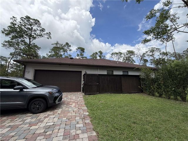 190 2nd ST SE, Naples, FL 34117