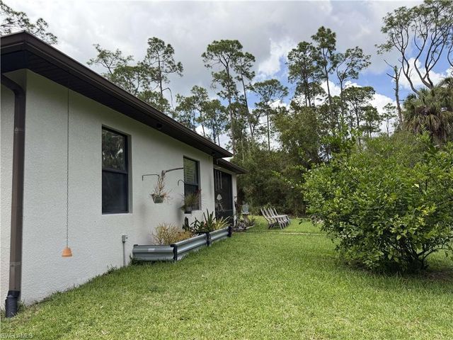 190 2nd ST SE, Naples, FL 34117