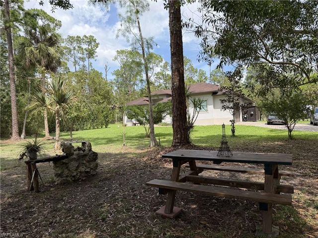 190 2nd ST SE, Naples, FL 34117