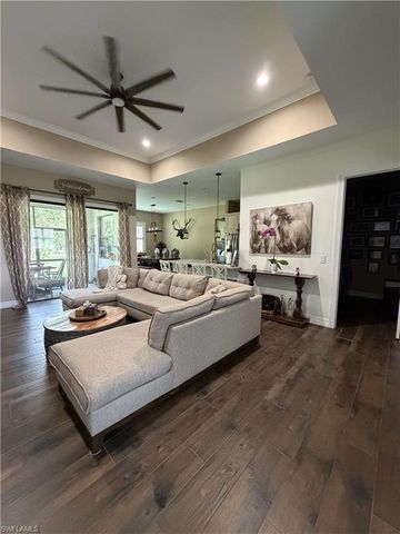 190 2nd ST SE, Naples, FL 34117