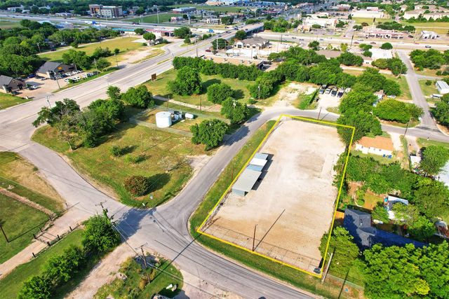 000 Overlook Drive, Red Oak, TX 75154