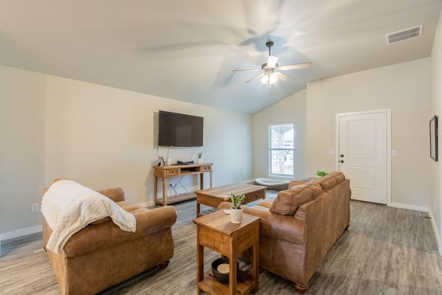 7429 32nd Street, Lubbock, TX 79407