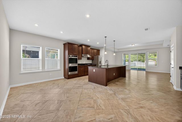 1486 PANTHER LAKE Parkway, Jacksonville, FL 32221