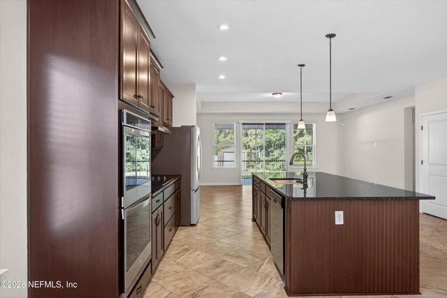 1486 PANTHER LAKE Parkway, Jacksonville, FL 32221