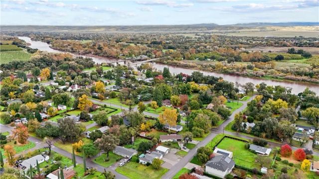 375 F Street, Tehama, CA 96090