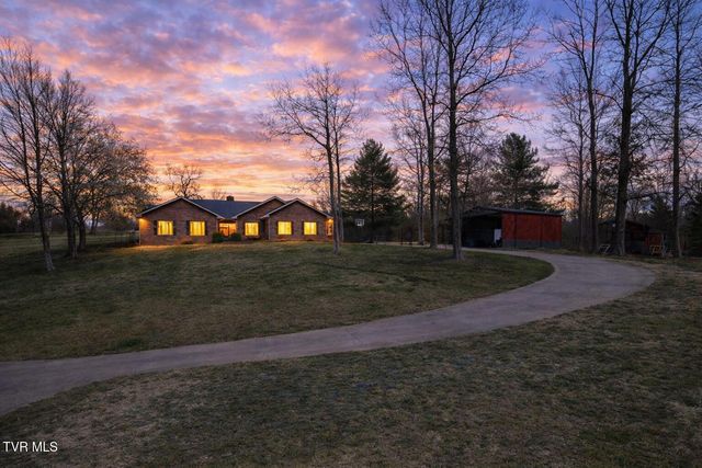 165 Fairway Drive, Greeneville, TN 37743