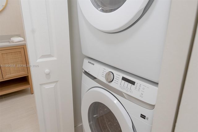 3051 N Course Dr 107, Pompano Beach, FL 33069