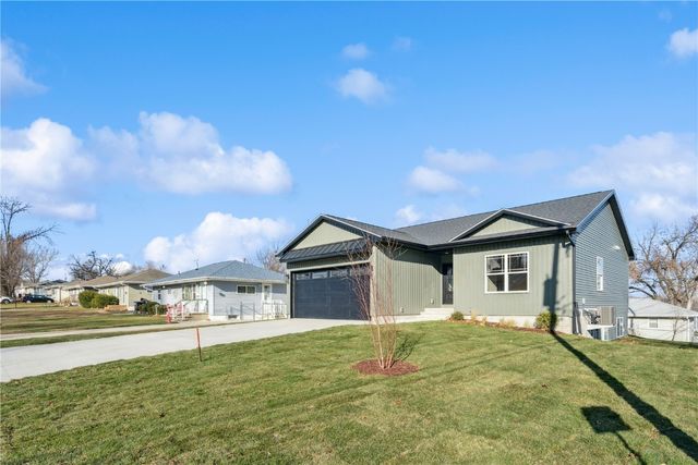 1110 Longview Drive, Marion, IA 52302
