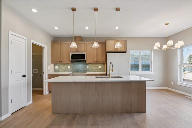 1110 Longview Drive, Marion, IA 52302