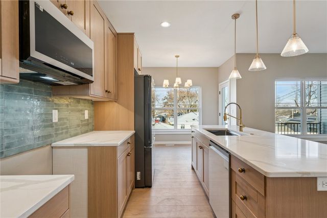 1110 Longview Drive, Marion, IA 52302