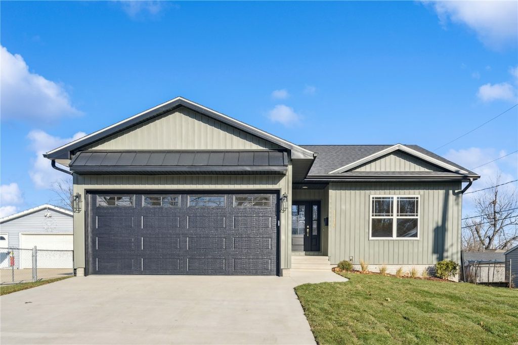 1110 Longview Drive, Marion, IA 52302