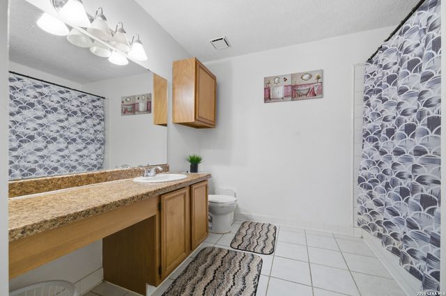 11173 Moonlit Park, San Antonio, TX 78249