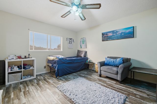 11173 Moonlit Park, San Antonio, TX 78249