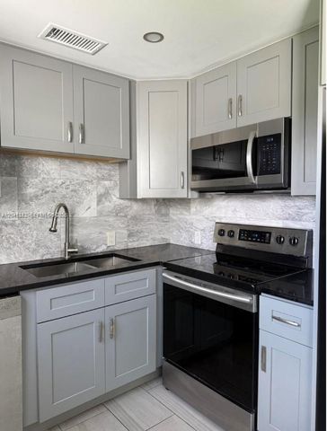 165 Fanshaw D 165, Boca Raton, FL 33434