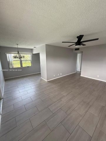 165 Fanshaw D 165, Boca Raton, FL 33434