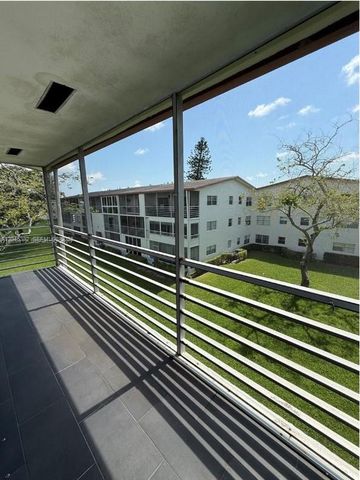 165 Fanshaw D 165, Boca Raton, FL 33434