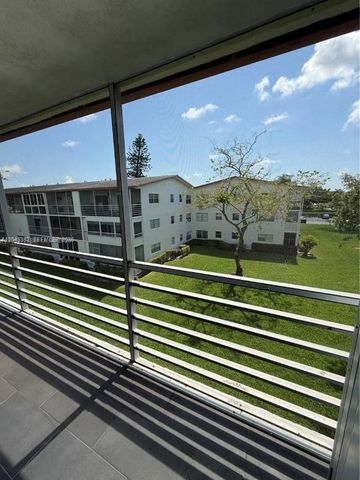 165 Fanshaw D 165, Boca Raton, FL 33434