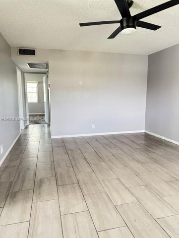 165 Fanshaw D 165, Boca Raton, FL 33434