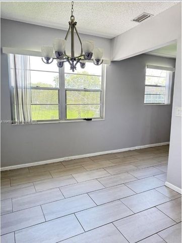 165 Fanshaw D 165, Boca Raton, FL 33434
