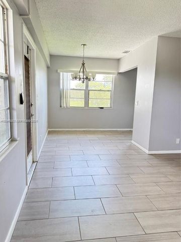 165 Fanshaw D 165, Boca Raton, FL 33434