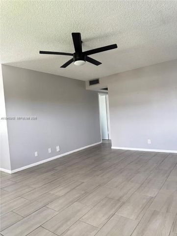 165 Fanshaw D 165, Boca Raton, FL 33434